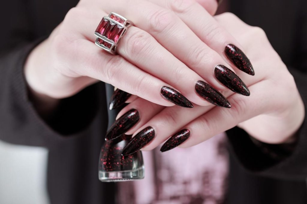 red nail paint